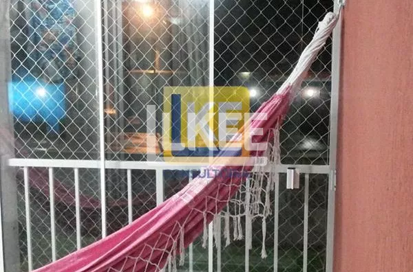 Apartamento de 2 quartos e semi mobiliado á venda em Canoas!