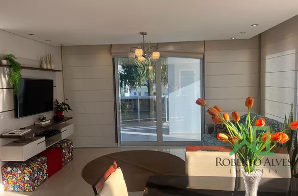 LOCAÇÃO TEMPORADA: JURERÊ, 2 DORMITÓRIOS (SENDO 1 SUÍTE), EXCELENTE LOCALIZAÇÃO