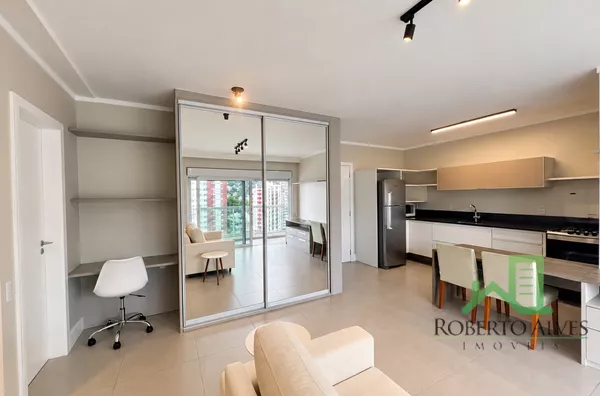 LOCAÇÃO ANUAL | Studio mobiliado com sacada | Centro de Florianópolis - Foto 5