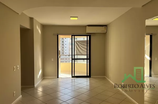 Apartamento à venda, 3 dormitórios, Centro, Florianópolis