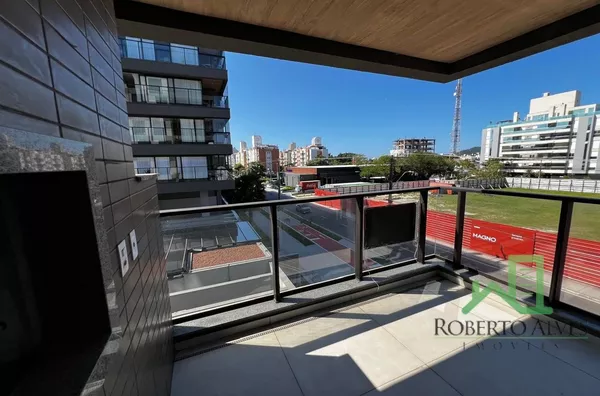 JURERÊ INTERNACIONAL, 3 SUÍTES, LOCALIZAÇÃO EXCELENTE