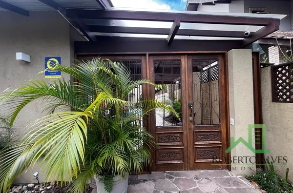 VENDA | Casa de Alto Padrão | 150m do Mar