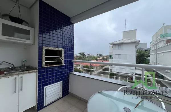 JURERÊ, 2 DORMITÓRIOS, A 300 METROS DA PRAIA