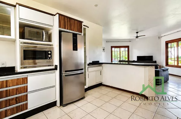 TEMPORADA | Casa com Piscina | 400 m da Praia | 6 Quartos | Jurerê