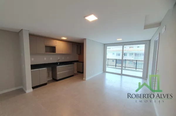 JURERÊ - 3 Dormitórios (Suíte) - 200 metros da praia