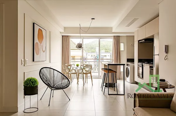 Apartamento à venda, 2 dormitórios, Jurerê - Florianópolis/SC