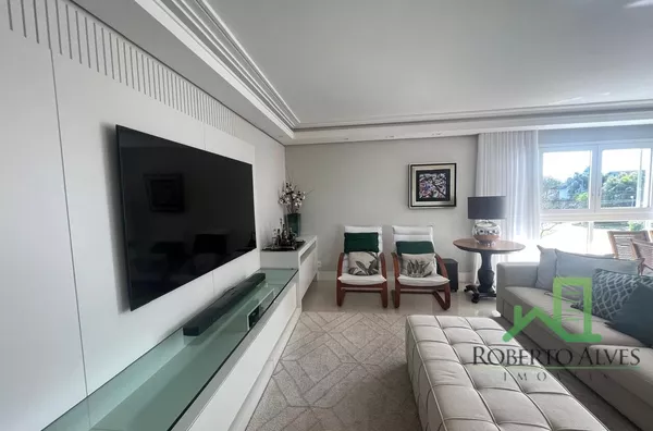 JURERÊ INTERNACIONAL, 4 DORMITÓRIOS, EXCELENTE LOCALIZAÇÃO