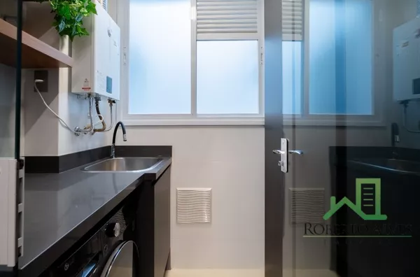 LOCAÇÃO TEMPORADA: JURERÊ, 2 DORMITÓRIOS (SENDO 1 SUÍTE), FINAMENTE MOBILIADO