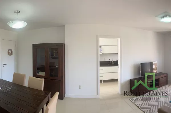 JURERÊ, 2 DORMITÓRIOS (1 SUÍTE), EXCELENTE LOCALIZAÇÃO