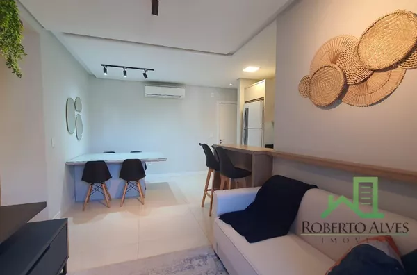 TRINDADE, 2 DORMITÓRIOS (SENDO 1 SUÍTE), MOBILIADO, COM TERRAÇO