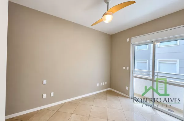 LOCAÇÃO ANUAL | 2 SUÍTES | SEMIMOBILIADO | JURERÊ - Foto 10