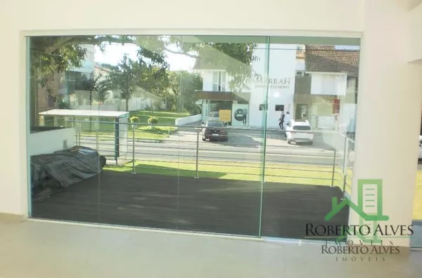 JURERÊ - LOJA COMERCIAL - AVENIDA DOS BÚZIOS