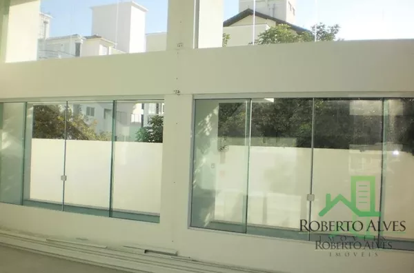 JURERÊ - LOJA COMERCIAL - AVENIDA DOS BÚZIOS