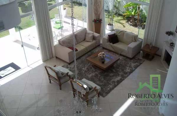 CASA Ampla e Finamente Mobiliada c/ 05 Dormitório, Jurerê Internacional, Florianópolis