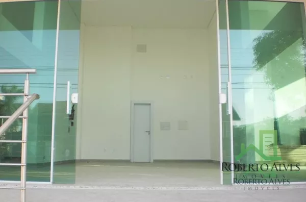 JURERÊ - LOJA COMERCIAL - AVENIDA DOS BÚZIOS