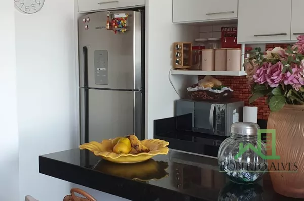Ótimo apartamento com 2 dormitórios semimobiliado no Ipiranga (São José/SC)