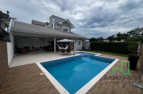 LOCAÇÃO ANUAL! JURERÊ INTERNACIONAL: CASA c/ 4 SUÍTES , PISCINA