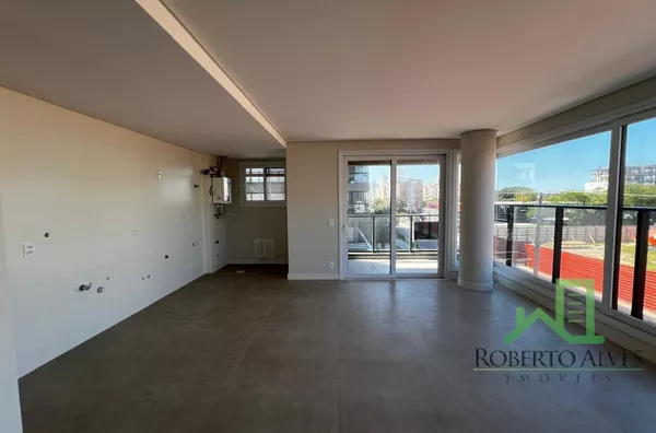 JURERÊ INTERNACIONAL, 3 SUÍTES, LOCALIZAÇÃO EXCELENTE