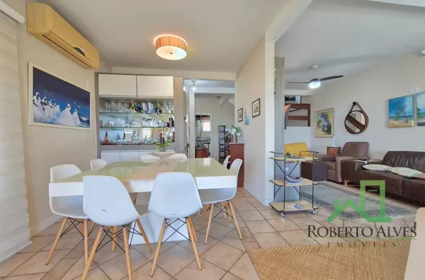 LOCAÇÃO TEMPORADA: JURERÊ, 5 DORMITÓRIO (SENDO 1 SUÍTE), FRENTE MAR