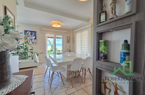 LOCAÇÃO TEMPORADA: JURERÊ, 5 DORMITÓRIO (SENDO 1 SUÍTE), FRENTE MAR