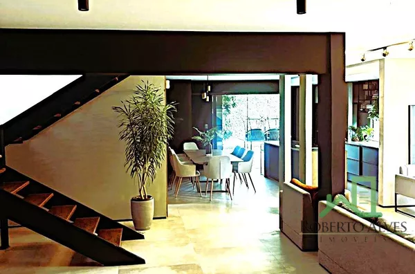Mansão Contemporânea em Jurerê Internacional