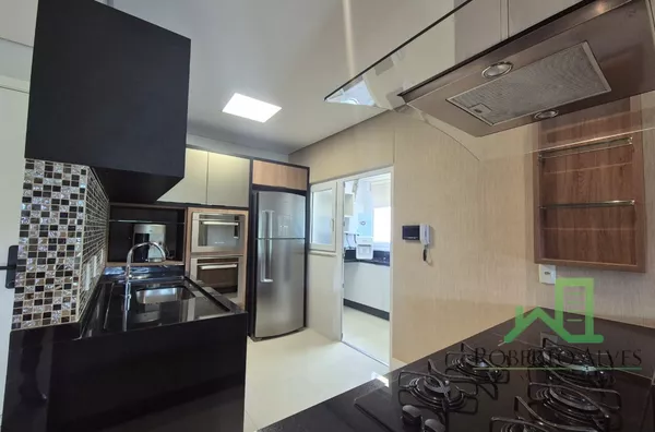 JURERÊ INTERNACIONAL, 3 SUÍTES, FINAMENTE MOBILIADO 