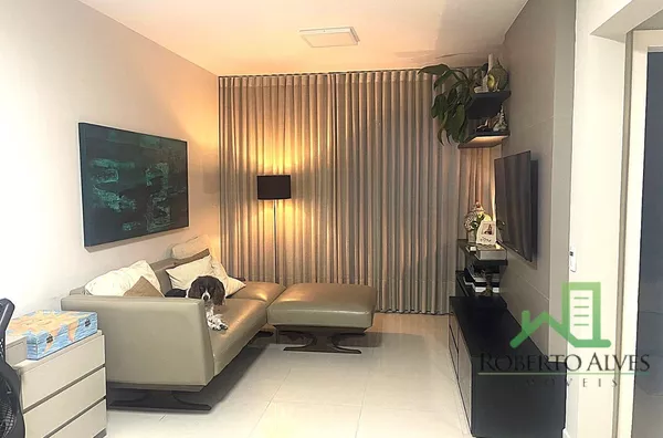 Apartamento em Jurerê – 2 Dormitórios (1 Suíte), Sacada com Churrasqueira e Hobby Box