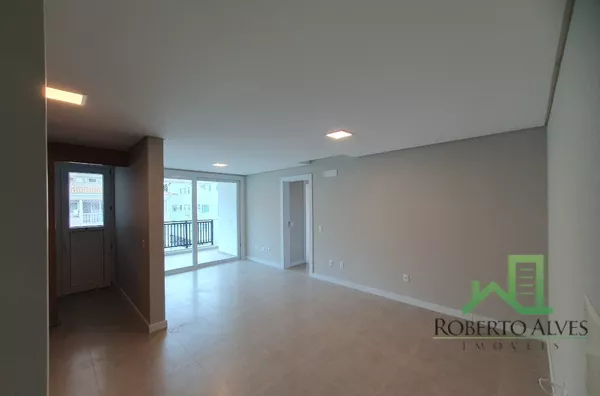 JURERÊ - 3 Dormitórios (Suíte) - 200 metros da praia