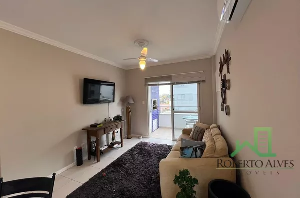 JURERÊ, 2 DORMITÓRIOS, A 300 METROS DA PRAIA