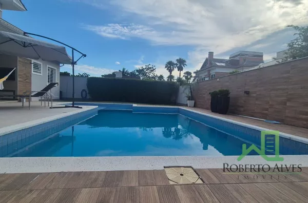 LOCAÇÃO ANUAL! JURERÊ INTERNACIONAL: CASA c/ 4 SUÍTES , PISCINA