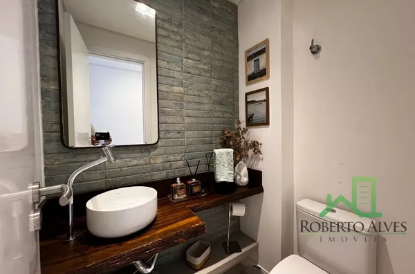 JURERÊ, 2 SUÍTES, A 200 METROS DA PRAIA, MOBILIADO 