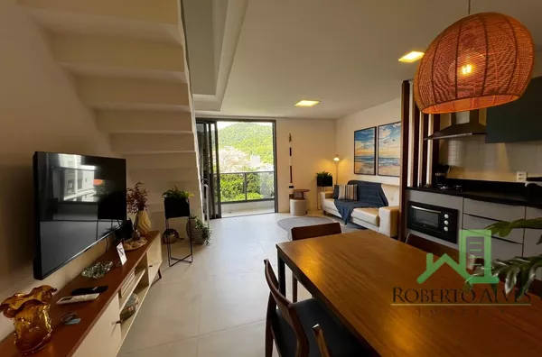 JURERÊ, 2 SUÍTES, A 200 METROS DA PRAIA, MOBILIADO 