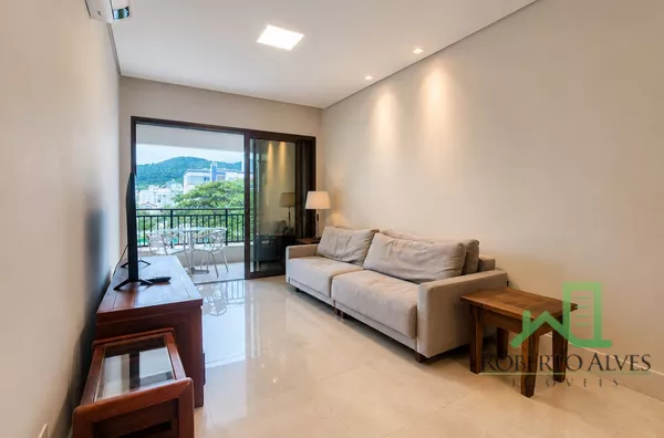 JURERÊ, 3 SUÍTES, EXCELENTE LOCALIZAÇÃO, A 200 METROS DA PRAIA
