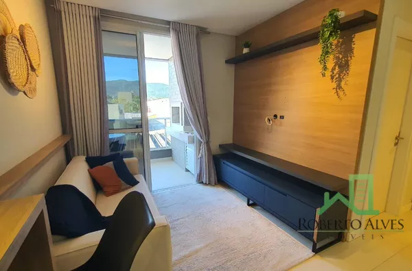 TRINDADE, 2 DORMITÓRIOS (SENDO 1 SUÍTE), MOBILIADO, COM TERRAÇO