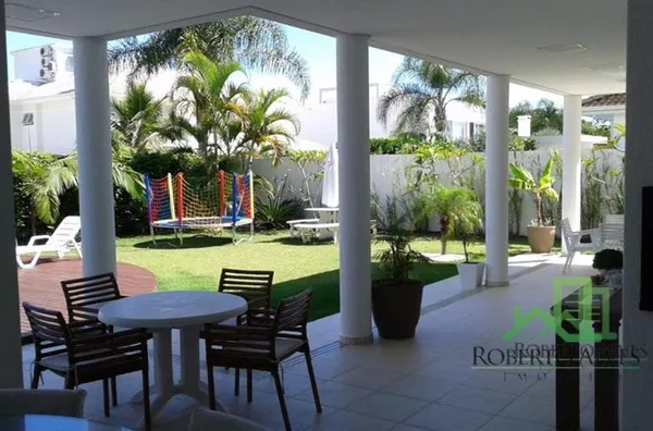 CASA Ampla e Finamente Mobiliada c/ 05 Dormitório, Jurerê Internacional, Florianópolis