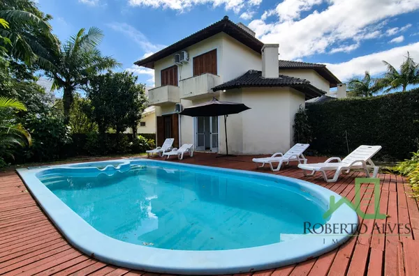 TEMPORADA | Casa com Piscina | 400 m da Praia | 6 Quartos | Jurerê