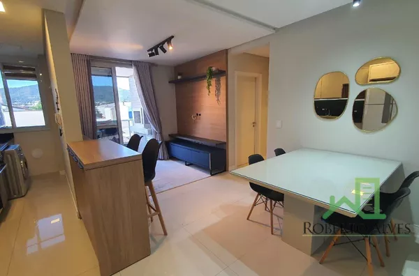 TRINDADE, 2 DORMITÓRIOS (SENDO 1 SUÍTE), MOBILIADO, COM TERRAÇO