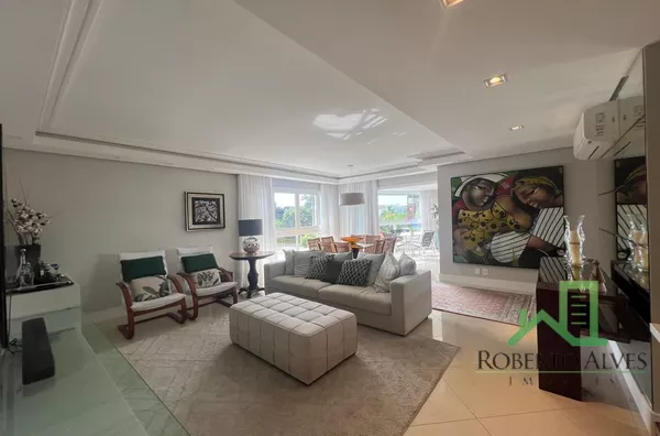 JURERÊ INTERNACIONAL, 4 DORMITÓRIOS, EXCELENTE LOCALIZAÇÃO