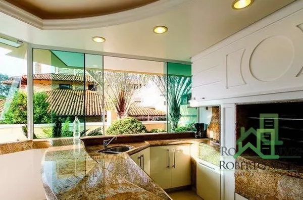 LOCAÇÃO TEMPORADA: JURERÊ INTERNACIONAL, 5 DORMITÓRIOS, A 350 METROS DA PRAIA