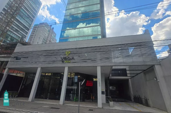 Sala Comercial em CURITIBA - Paraná, no bairro Vila Izabel - Referência SA706-BIGT