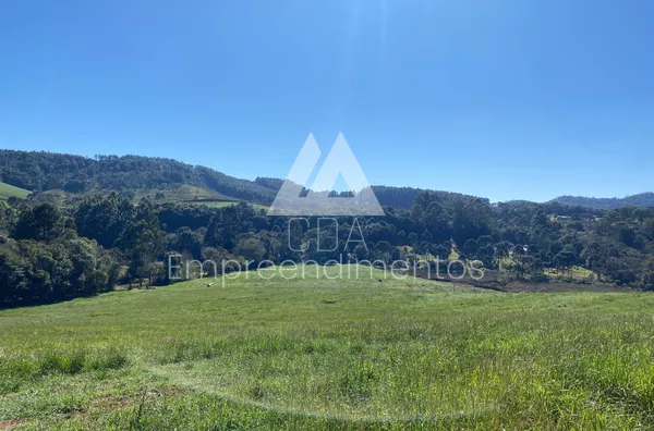 Área de Terra para Venda no Contorno Leste
