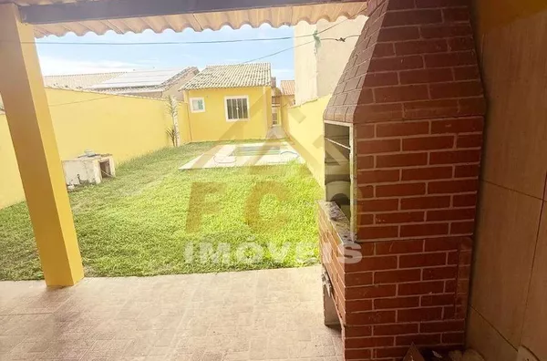 Excelente Casa com piscina e primeira quadra da Praia