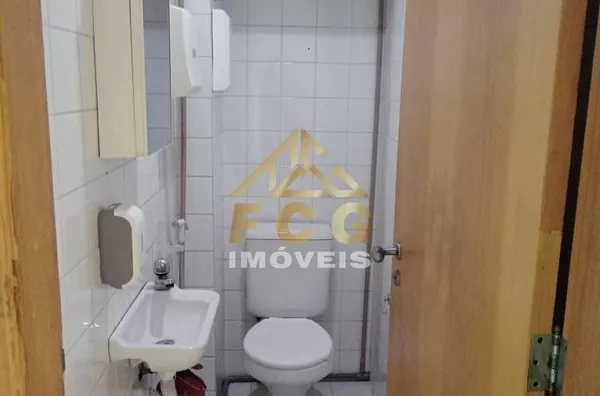 Sala Comercial 33m² com divisórias e ar split no Centro de Niterói - RJ - Foto 3