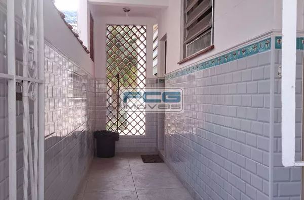 Casa térreo e sobrado no Pé Pequeno - Niterói