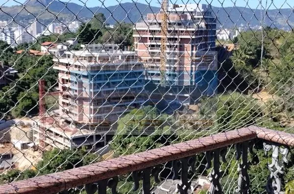 Cobertura Duplex com 2 quartos (sendo 1 suíte) no Ingá - Niterói - RJ