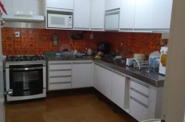 Casa com 260m² e quartos (sendo 1 suíte) + edícula com 4 quartos sendo 2 suítes em Icaraí - Foto 5