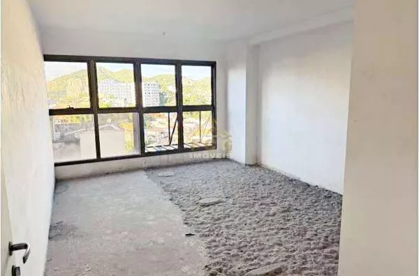 Sala Comercial com garagem (no osso, como a construtora entregou) Centro - Niterói - RJ - Foto 1