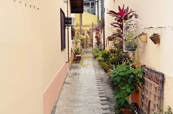 Duas casas independentes no Barreto - Niterói - RJ