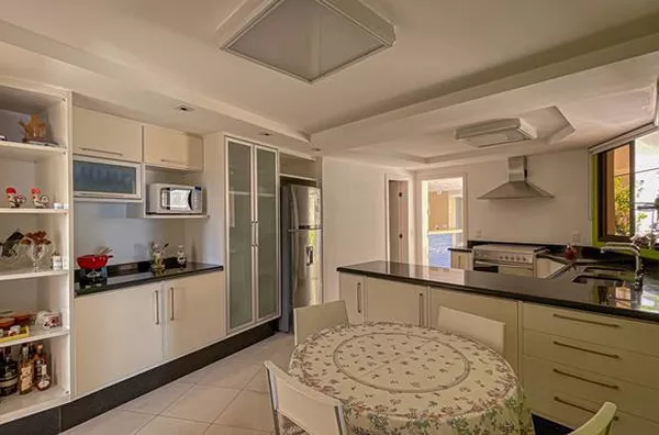 Mansão com 483m² vista Panorâmica 5 suítes em Charitas - Niterói - RJ