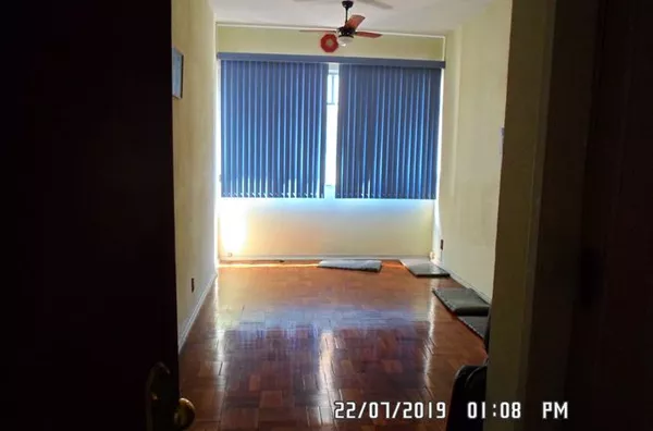 Sala Comercial com 25M² em Centro - Niterói - RJ